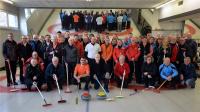 Das grosse «Familienfoto» der Genossenschafter beim letzten Turnier in der Curlinghalle Nennigkofen.